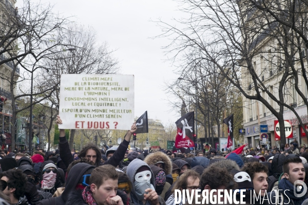 COP 21 : Manifestation place de la République