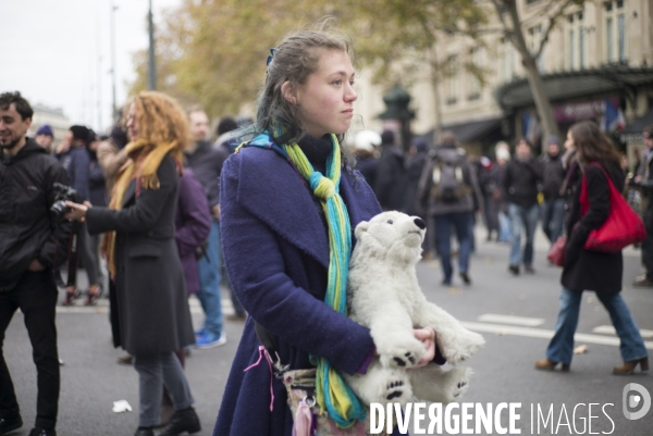 COP 21 : Manifestation place de la République