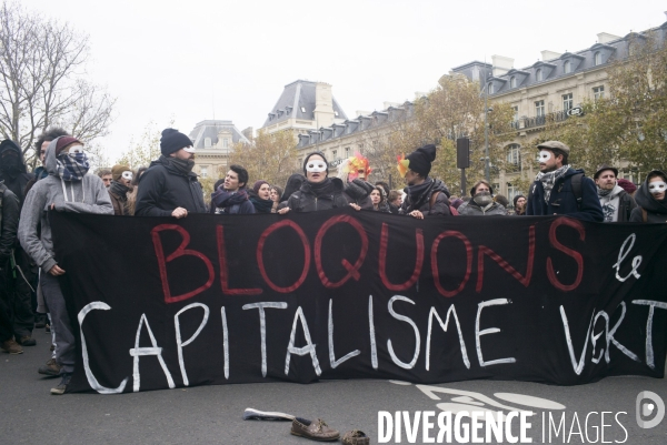 COP 21 : Manifestation place de la République