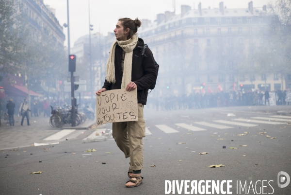 COP 21 : Manifestation place de la République