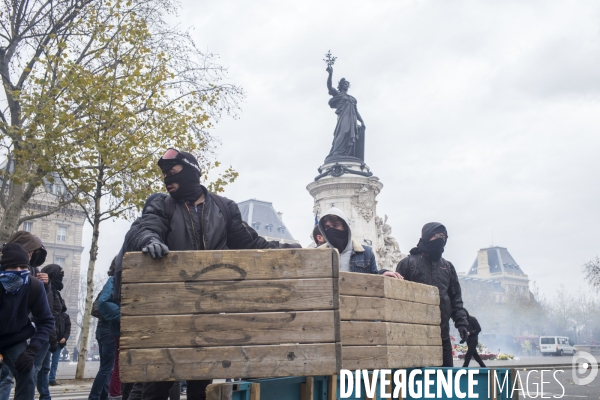 COP 21 : Manifestation place de la République