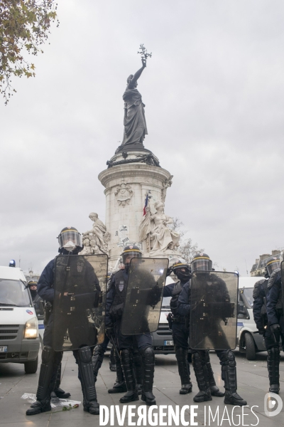 COP 21 : Manifestation place de la République