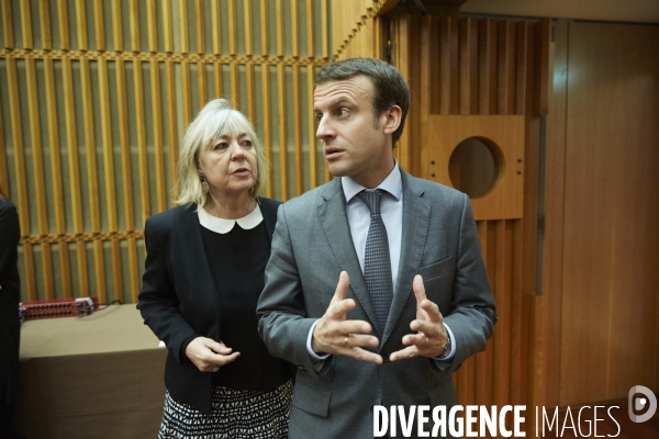 Emmanuel Macron forum france-corée