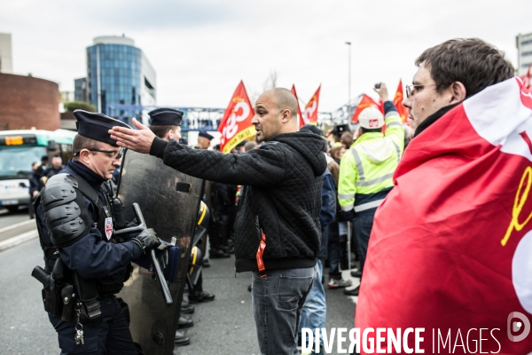 Manifestation de soutien aux salariés d Air France devant le Tribunal de Bobigny