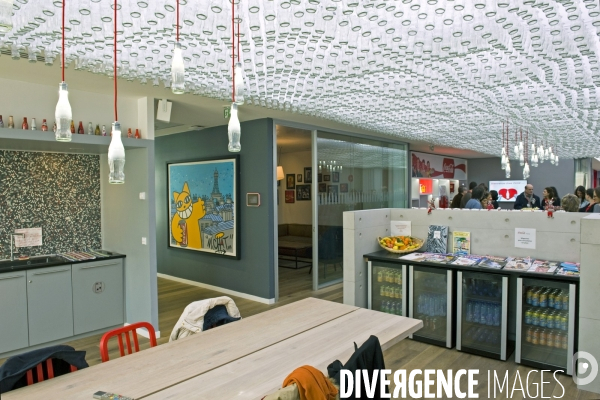 Au nouveau  siege de Coca-Cola France. Ses amenagements interieurs ont obtenu le certificat BREEAM Fit-Out Outstanding, une premiere mondiale.