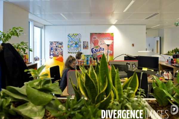 Au nouveau  siege de Coca-Cola France. Ses amenagements interieurs ont obtenu le certificat BREEAM Fit-Out Outstanding, une premiere mondiale.