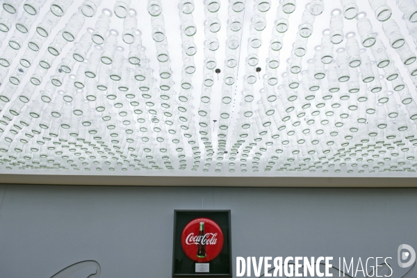 Au nouveau  siege de Coca-Cola France. Ses amenagements interieurs ont obtenu le certificat BREEAM Fit-Out Outstanding, une premiere mondiale.