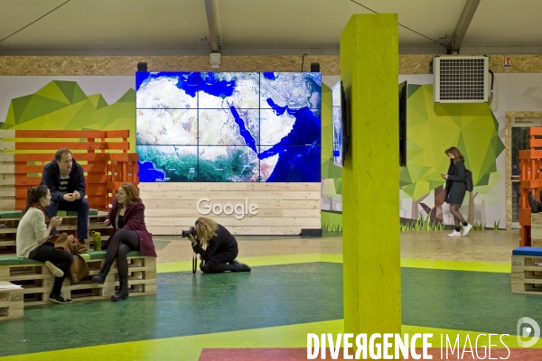 COP 21 dernier jour,... avant prolongation. Ambiance sur les espaces generations climat