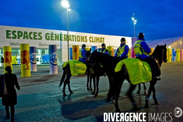 COP 21 dernier jour,... avant prolongation. Ambiance sur les espaces generations climat