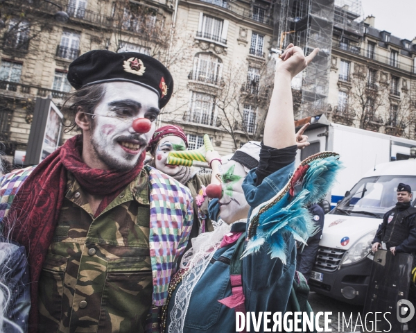 Rassemblement déclarant l Urgence Climatique à la fin de la COP21