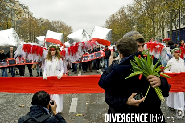 Mobilisation citoyenne pour la defense du climat dans le cadre de la Climate Justice Peace, pour marquer la fin de la COP21