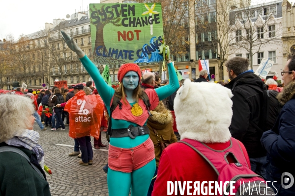 Mobilisation citoyenne pour la defense du climat dans le cadre de la Climate Justice Peace, pour marquer la fin de la COP21