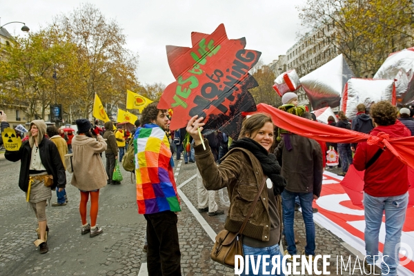 Mobilisation citoyenne pour la defense du climat dans le cadre de la Climate Justice Peace, pour marquer la fin de la COP21