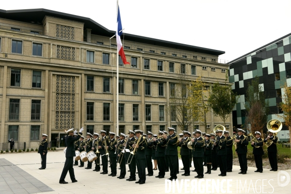 François HOLLANDE inaugure le nouveau Ministère de la défense