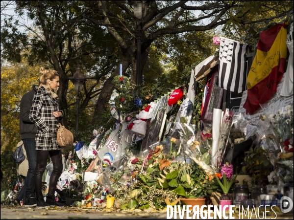 Les Archives de Paris collectent, restaurent et conservent les témoignages de soutien déposés sur les différents lieux des attentats du 13 novembre