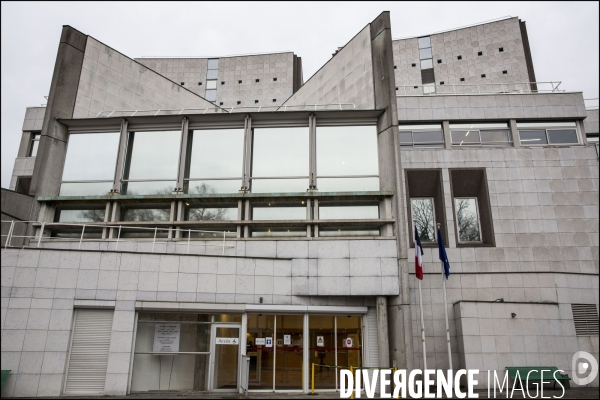 Les Archives de Paris collectent, restaurent et conservent les témoignages de soutien déposés sur les différents lieux des attentats du 13 novembre