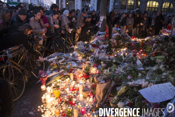 Attentats 13 Novembre  2015: Les jours d après - Hommages et recueillements