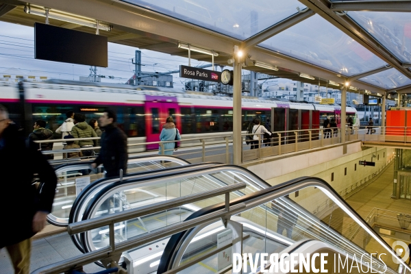 La nouvelle gare Rosa Parks.Nouvel arret du RER E dans le quartier de la porte d  Aubervilliers