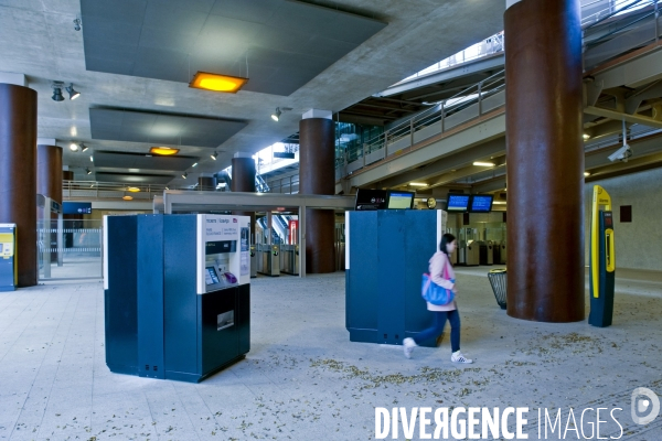 La nouvelle gare Rosa Parks.Nouvel arret du RER E dans le quartier de la porte d  Aubervilliers