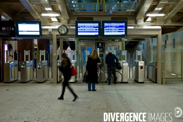 La nouvelle gare Rosa Parks.Nouvel arret du RER E dans le quartier de la porte d  Aubervilliers