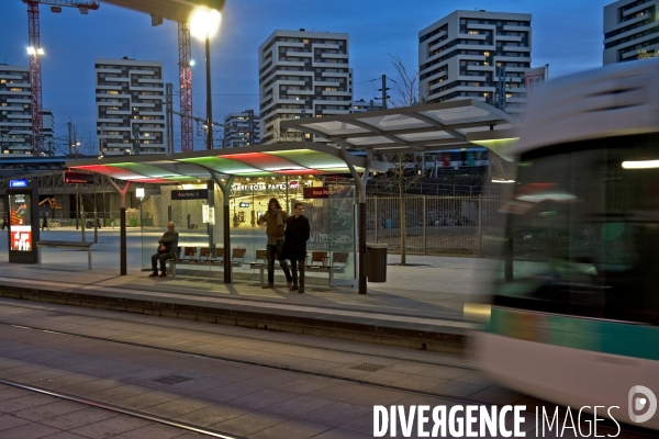 La nouvelle gare Rosa Parks.Nouvel arret du RER E dans le quartier de la porte d  Aubervilliers