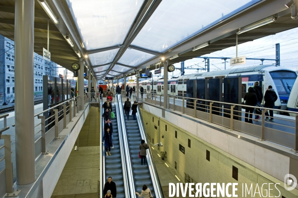 La nouvelle gare Rosa Parks.Nouvel arret du RER E dans le quartier de la porte d  Aubervilliers