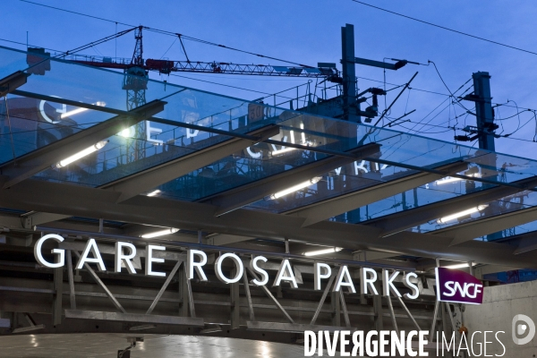 La nouvelle gare Rosa Parks.Nouvel arret du RER E dans le quartier de la porte d  Aubervilliers