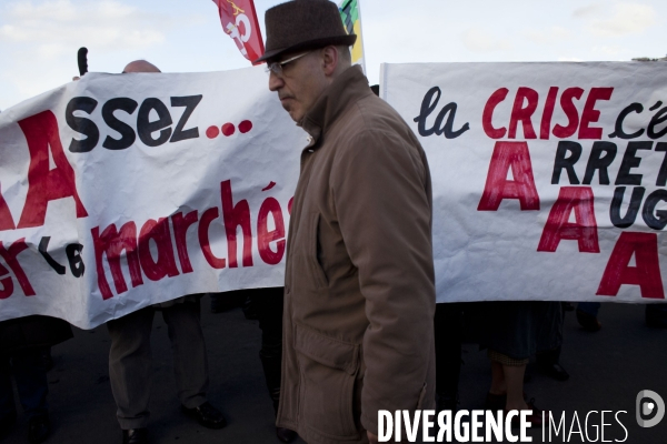 Paris : Manifestation contre les plans d austerite du gouvernement