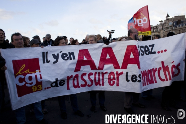 Paris : Manifestation contre les plans d austerite du gouvernement