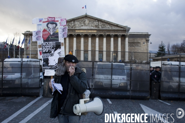 Paris : Manifestation contre les plans d austerite du gouvernement