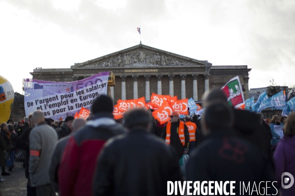 Paris : Manifestation contre les plans d austerite du gouvernement