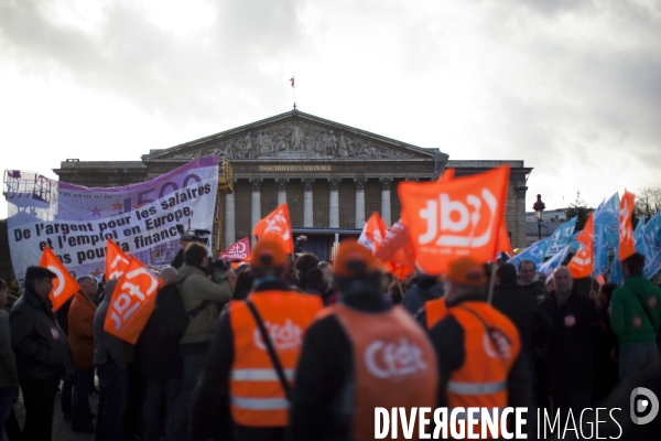 Paris : Manifestation contre les plans d austerite du gouvernement