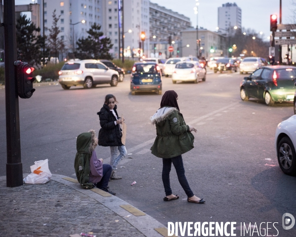 Porte de la Chapelle, familles syriennes mendiants