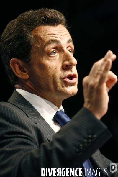 Nicolas sarkozy: meeting a rouen avec le depute-maire pierre albertini(udf) et co-organisateur de la campagne de francois bayrou