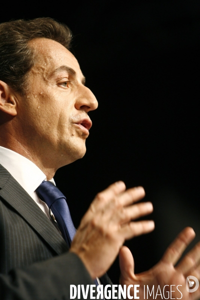 Nicolas sarkozy: meeting a rouen avec le depute-maire pierre albertini(udf) et co-organisateur de la campagne de francois bayrou