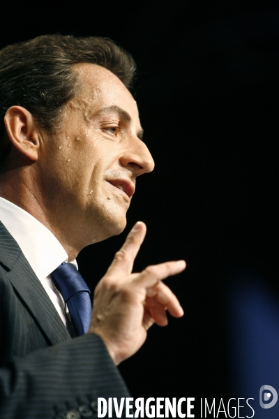 Nicolas sarkozy: meeting a rouen avec le depute-maire pierre albertini(udf) et co-organisateur de la campagne de francois bayrou