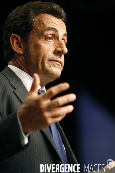 Nicolas sarkozy: meeting a rouen avec le depute-maire pierre albertini(udf) et co-organisateur de la campagne de francois bayrou