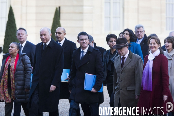 Elysee : 1er conseil des ministres 2016