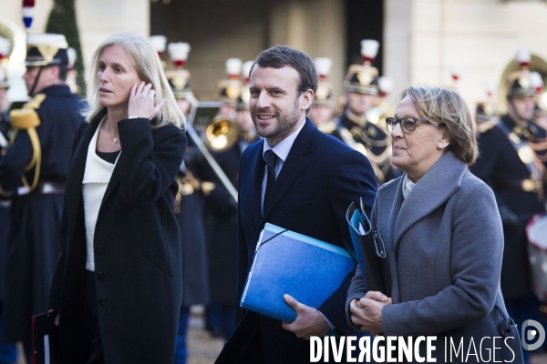 Elysee : 1er conseil des ministres 2016
