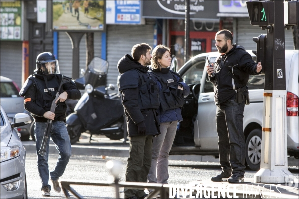 Illustration forces de l ordre en alerte dans Paris, policiers et militaires de la légion étrangère.