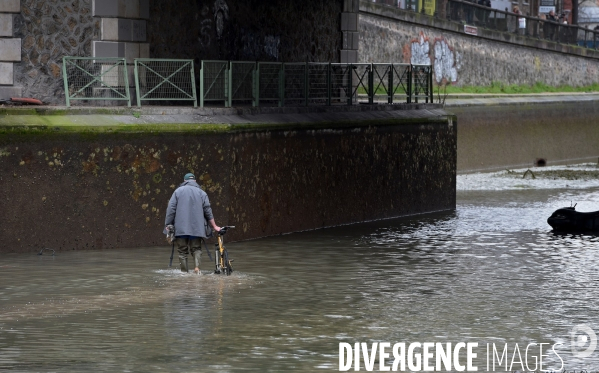 Nettoyage du canal saint martin