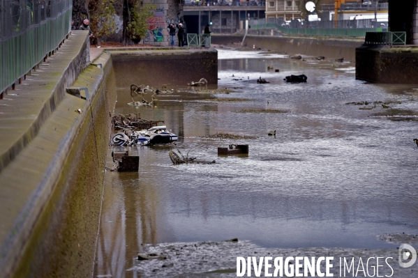 Nettoyage du canal saint martin