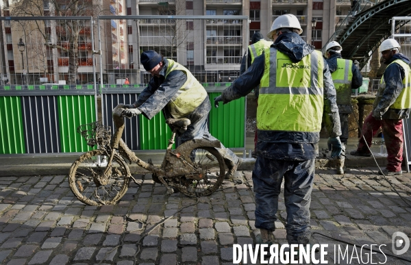 Nettoyage du canal saint martin