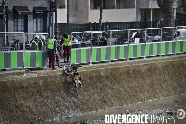 Nettoyage du canal saint martin