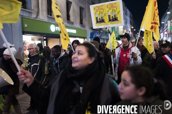 St Denis : manifestation des habitants de la rue du Corbillon.