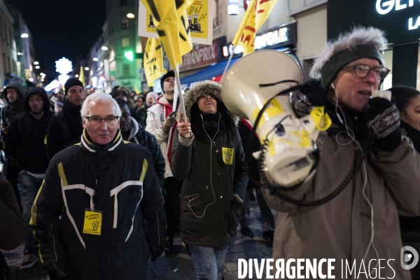 St Denis : manifestation des habitants de la rue du Corbillon.