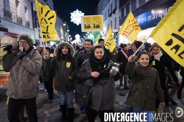 St Denis : manifestation des habitants de la rue du Corbillon.