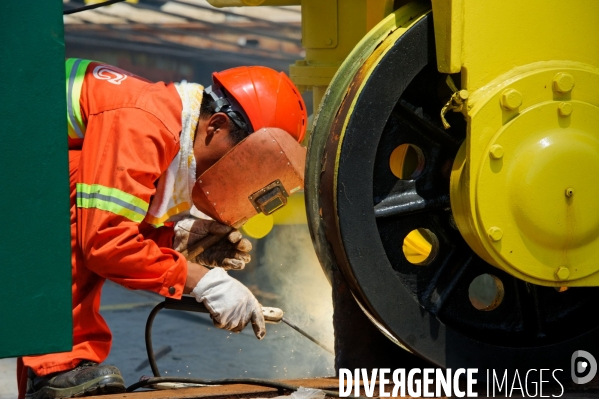 Made in TOGO : Livraison des grues ZPMC au Port Autonome de Lomé.
