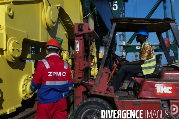 Made in TOGO : Livraison des grues ZPMC au Port Autonome de Lomé.