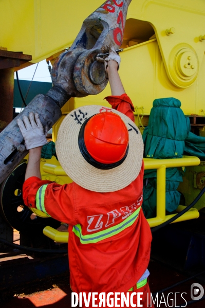 Made in TOGO : Livraison des grues ZPMC au Port Autonome de Lomé.